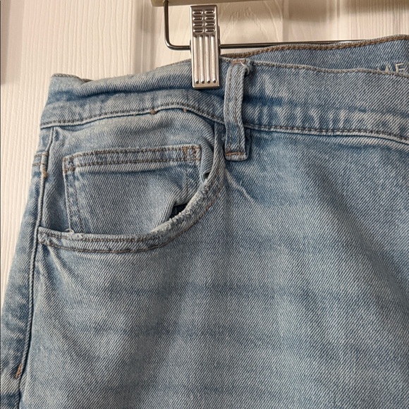 American Eagle Outfitters Light Blue Boyfriend Jeans - Picture 2 of 5